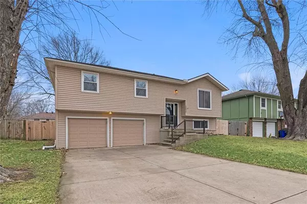 Olathe, KS 66062,16026 W 153rd TER