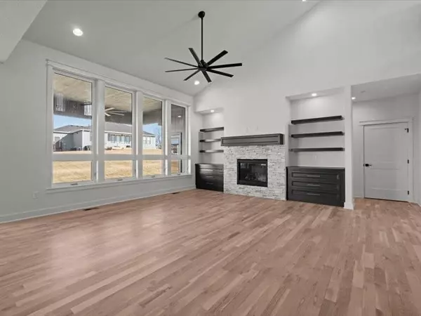15248 bradfort CT, Basehor, KS 66007
