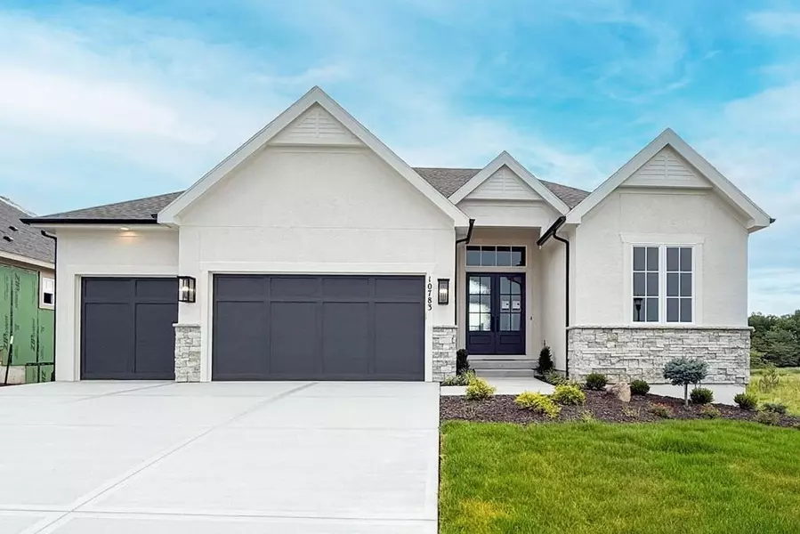 10783 S Shady Bend RD, Olathe, KS 66061