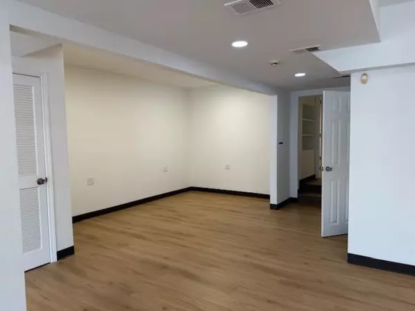 Shawnee, KS 66203,11216 Johnson DR