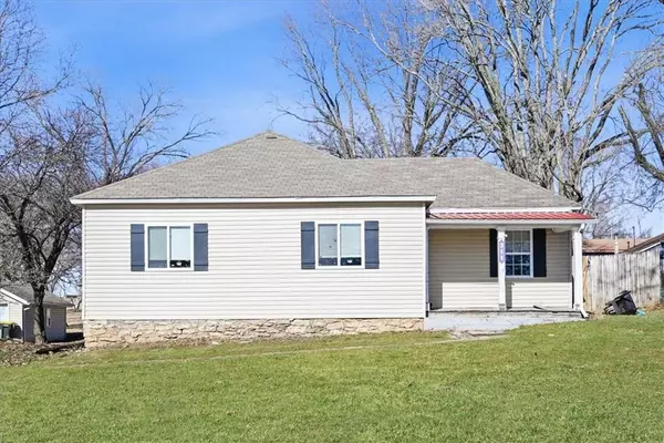 Lansing, KS 66043,311 E Kay ST