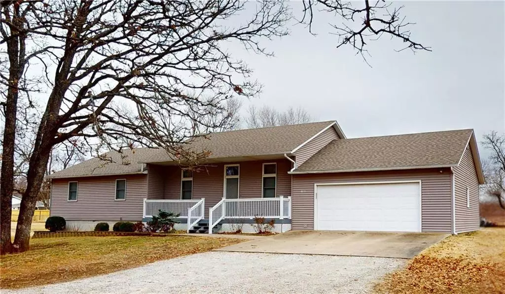 18985 S 1488 RD, Nevada, MO 64772