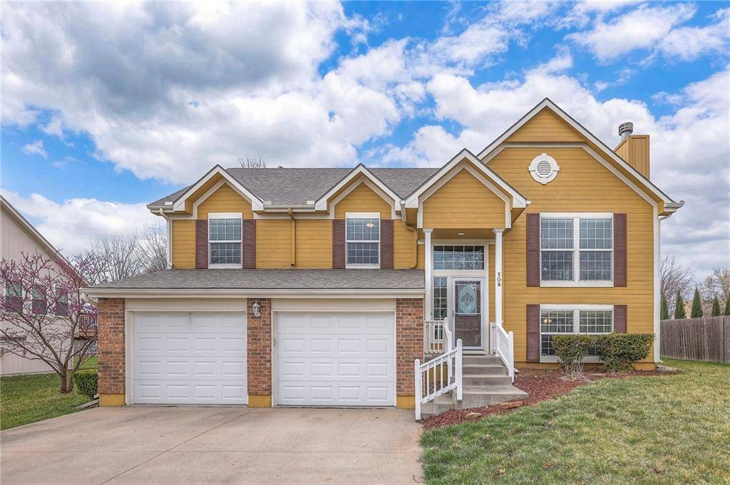 508 Eagle Glen DR, Raymore, MO 64083