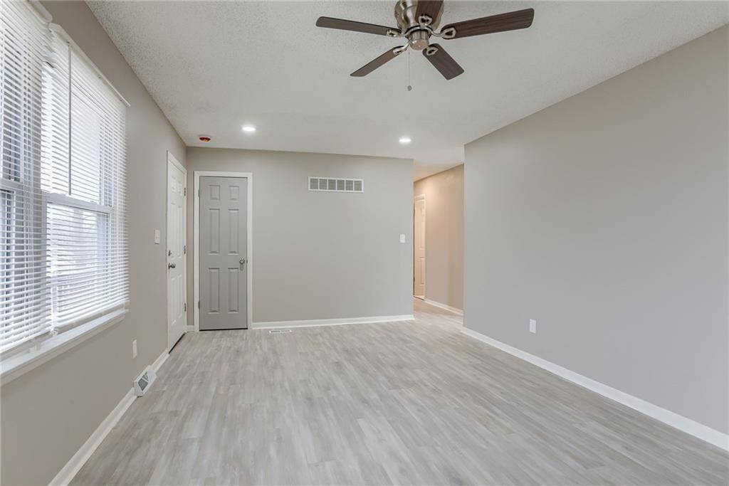 Oak Grove, MO 64075,215 SW 19th ST