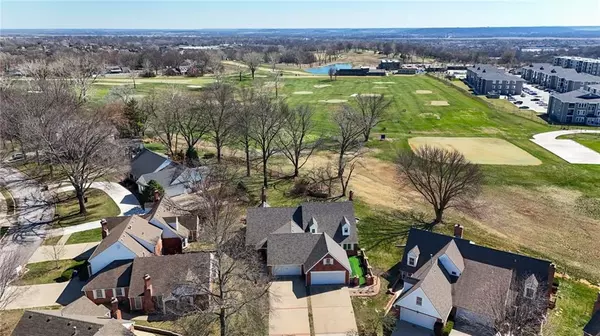 4003 Vintage CT, Lawrence, KS 66047