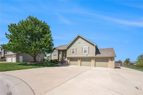Lansing, KS 66043,805 Hithergreen CT