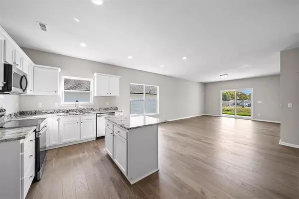 Kansas City, MO 64163,7707 NW 123rd CT