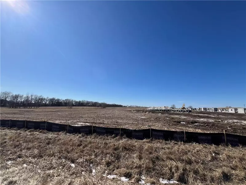 20130 Granada ST, Stilwell, KS 66085