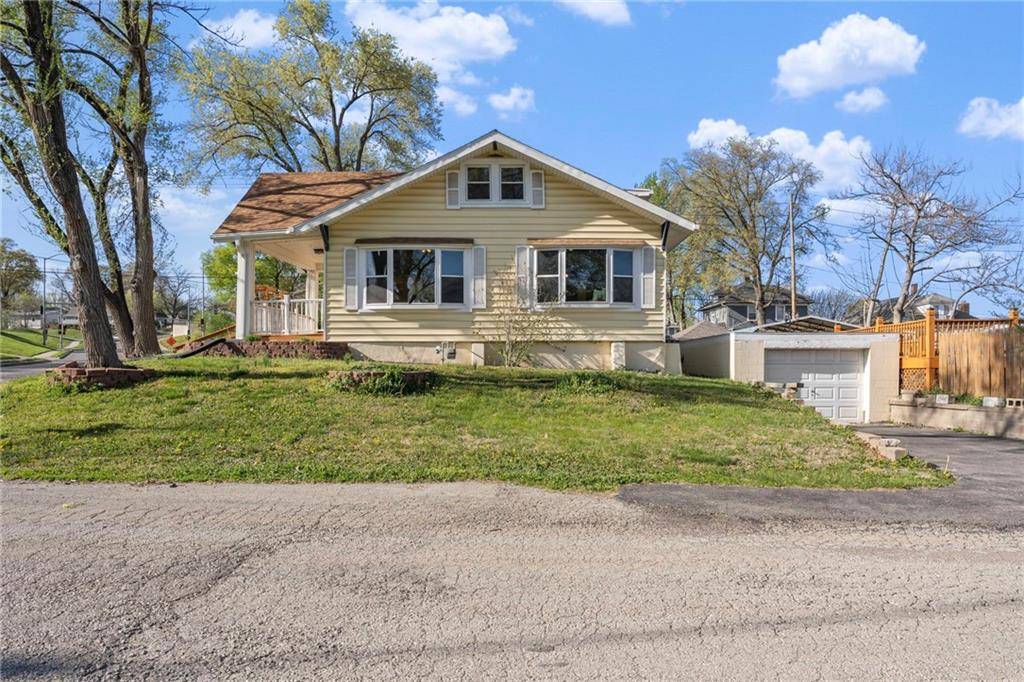 Leavenworth, KS 66048,911 10th AVE