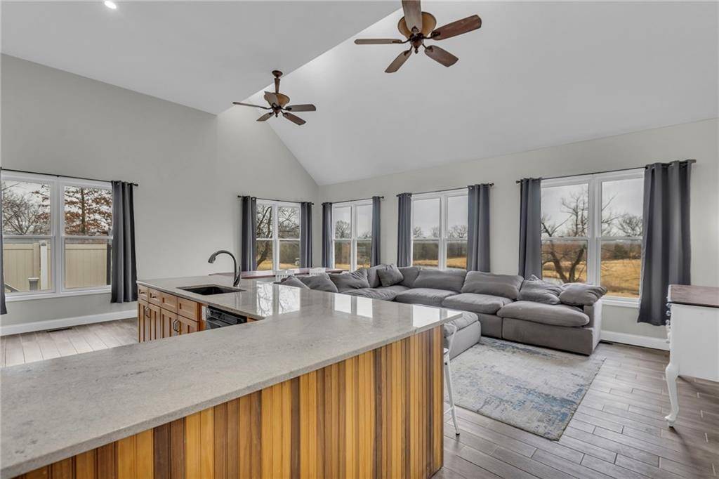 Paola, KS 66071,22851 W 363rd ST