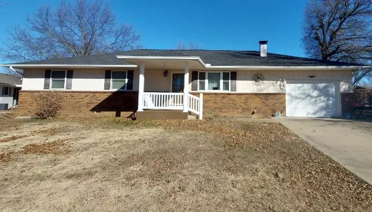 512 W Wilson N/A, Girard, KS 66743
