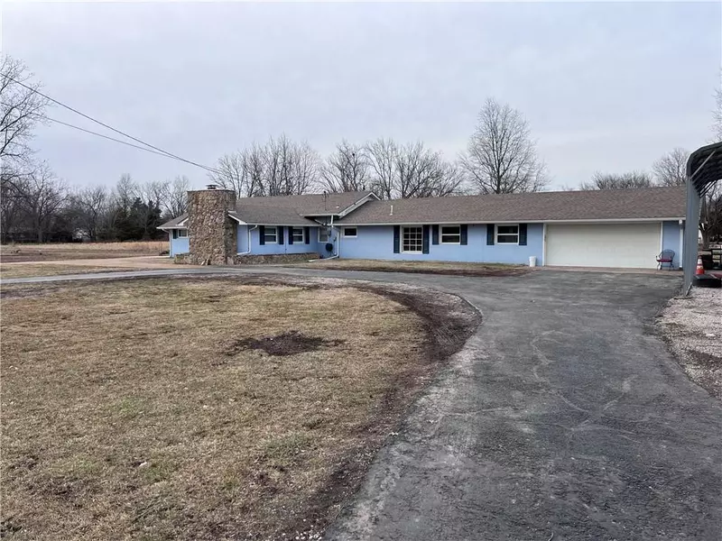 3209 Mosher RD, Parsons, KS 67357