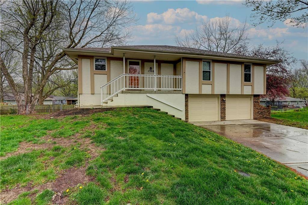 Blue Springs, MO 64014,1308 SE Alice CT