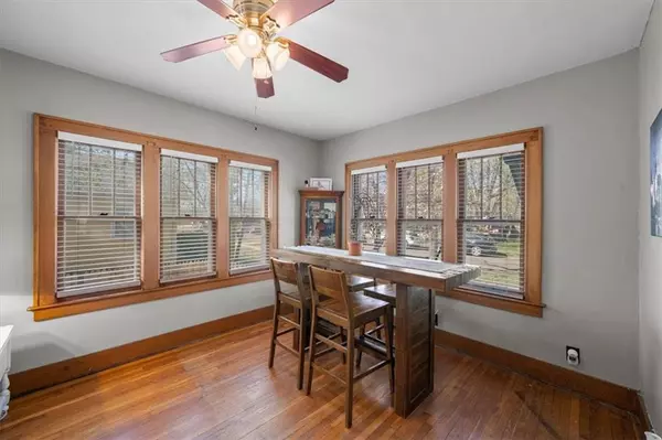 Ottawa, KS 66067,825 S Oak ST