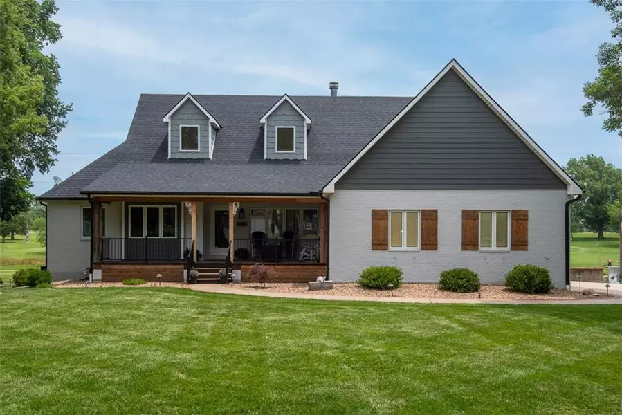 605 N Hemlock ST, Ottawa, KS 66067