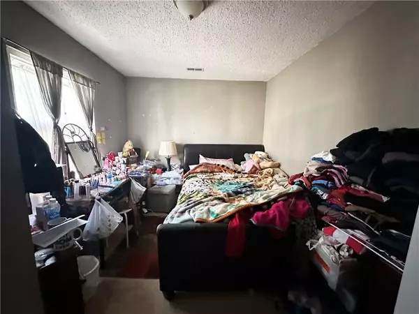 Kansas City, KS 66106,4929 Woodend AVE