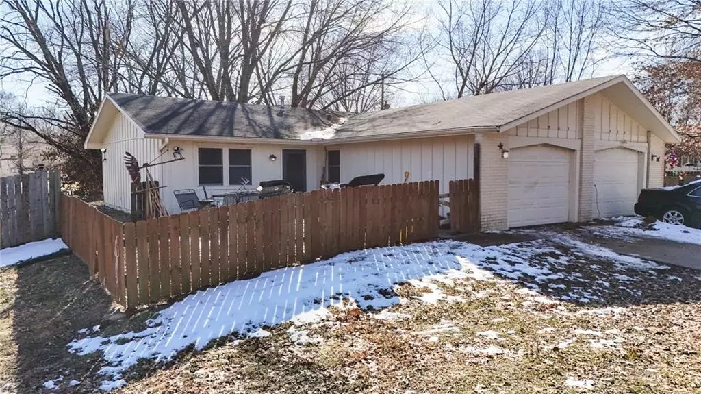 1501-1503 W 26th ST, Lawrence, KS 66046