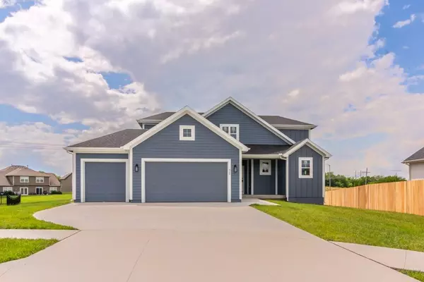 926 168th TER, Basehor, KS 66007