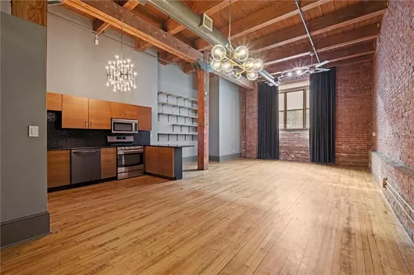 306 W 7th ST #102,  Kansas City,  MO 64105