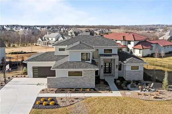 17016 Lucille ST, Overland Park, KS 66221