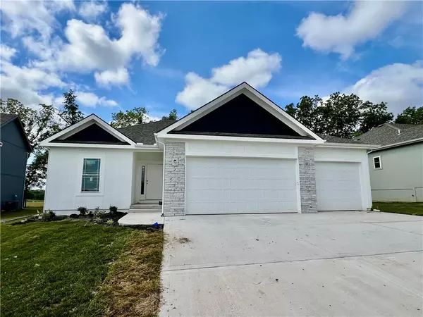1937 Longview DR, Liberty, MO 64068