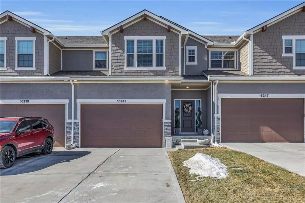 Parkville, MO 64152,16241 Moon Shot ST #8 C
