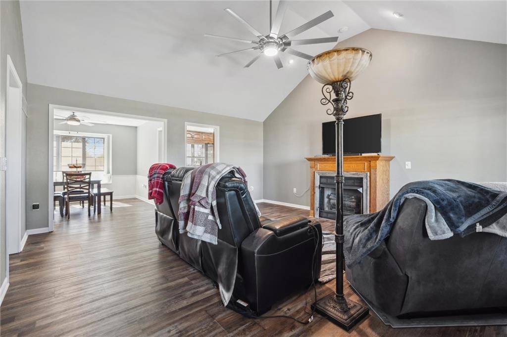 Pattonsburg, MO 64670,100 Meadows LN