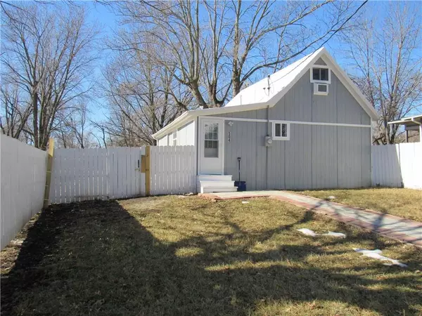 Garden City, MO 64747,504 Ivy ST