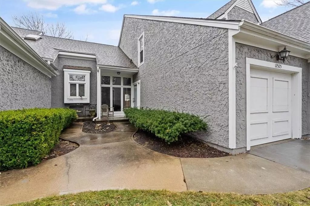 Overland Park, KS 66209,12525 Broadmoor ST