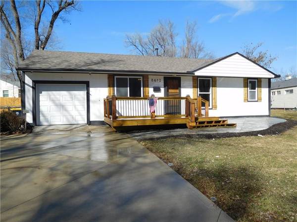 8612 E 114th ST, Kansas City, MO 64134