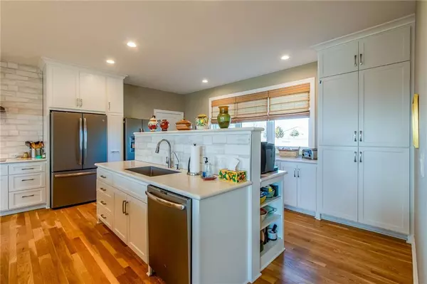 Lawrence, KS 66046,1111 E 1382 RD