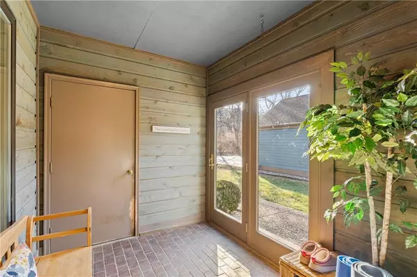 Liberty, MO 64068,336 Lakeside DR