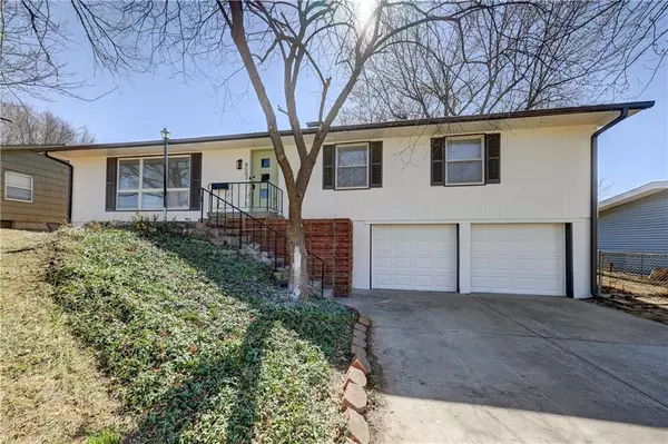 4003 E 106th TER, Kansas City, MO 64137