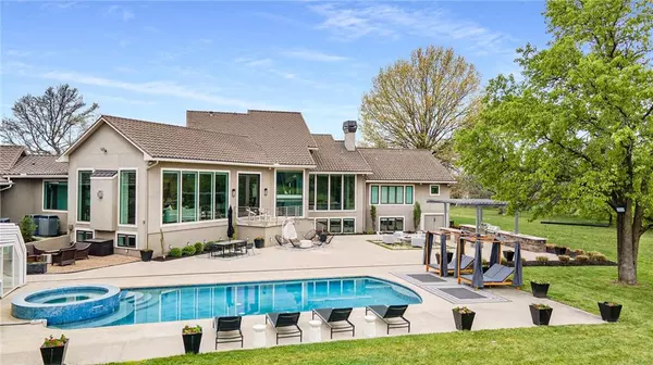 Overland Park, KS 66221,15525 Switzer RD