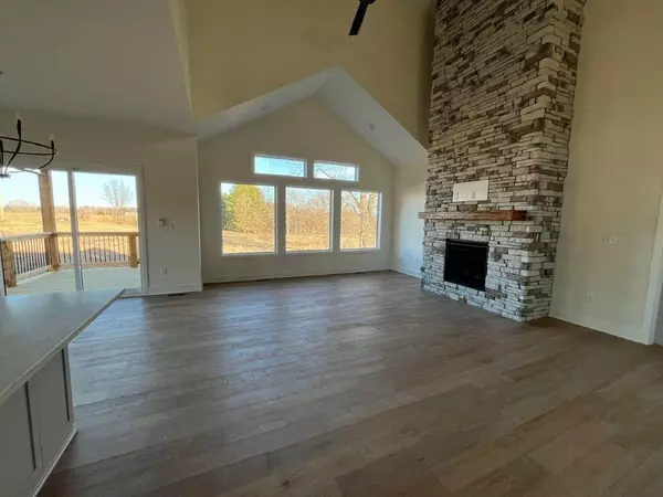 Kearney, MO 64060,13525 Oakridge DR