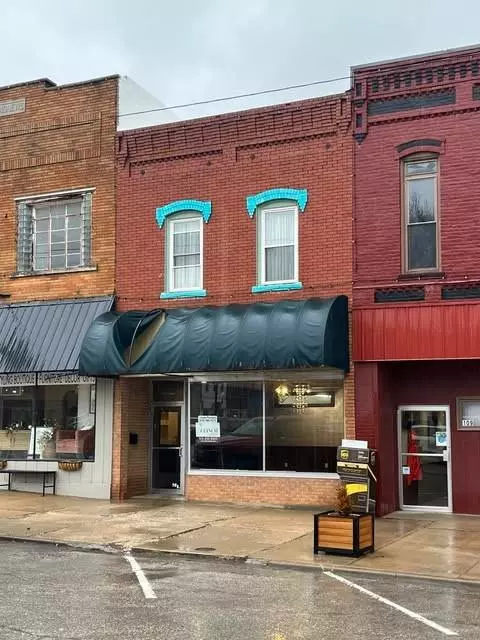 107 E 4th AVE, Garnett, KS 66032