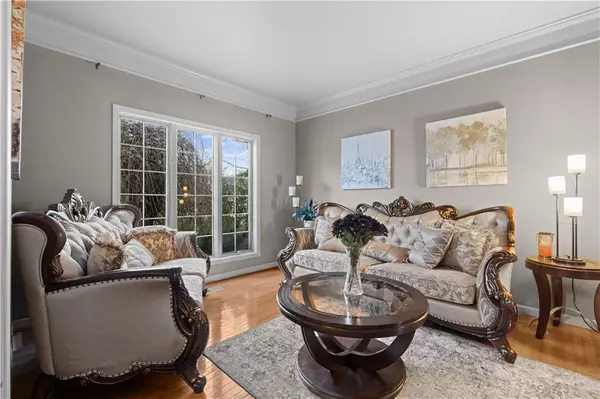 Gladstone, MO 64119,132 W Woodlands DR