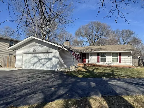 5323 McAnany DR,  Shawnee,  KS 66203
