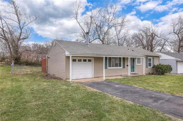 Overland Park, KS 66204,7301 Maple ST