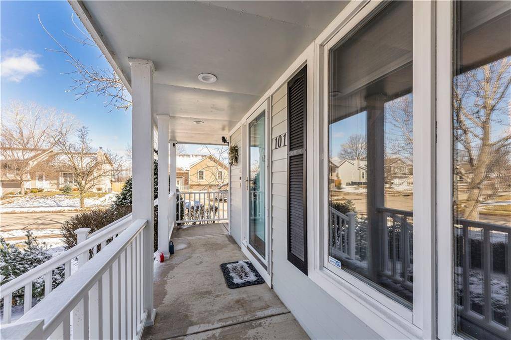 Smithville, MO 64089,101 Asher Bay ST