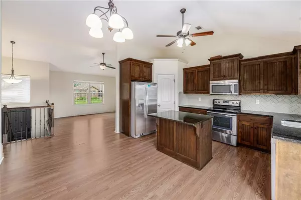 3209 NE 79th TER, Kansas City, MO 64119