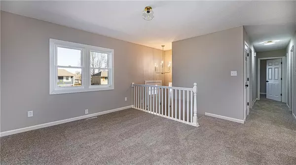 Buckner, MO 64016,205 Manor LN