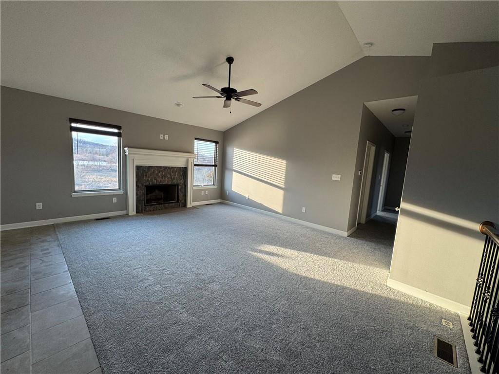Kingsville, MO 64061,142 NW W HWY