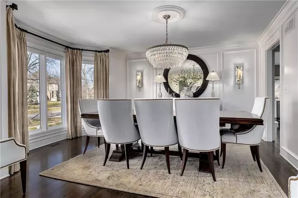 Leawood, KS 66211,11805 Brookwood ST