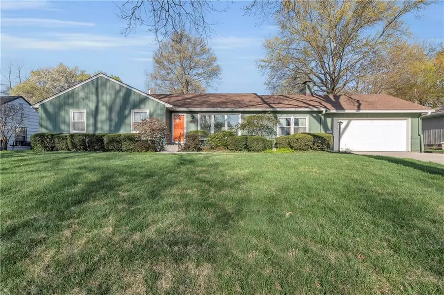 6444 MAPLE DR, Mission, KS 66202