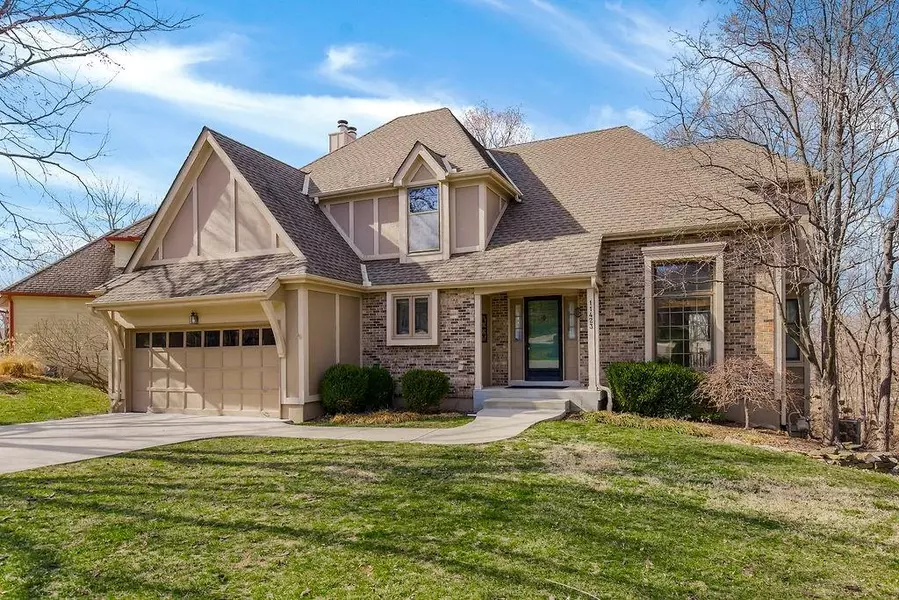 11423 S Millview CIR, Olathe, KS 66061