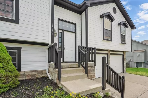 Peculiar, MO 64078,12203 E 214th TER