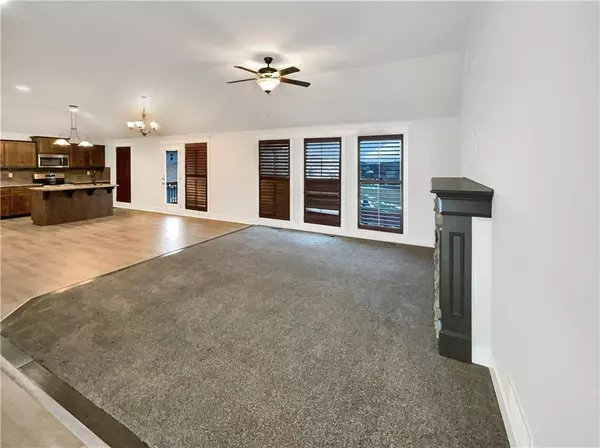 Smithville, MO 64089,13510 Forest Oaks DR
