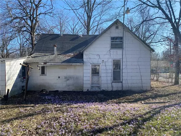 Grain Valley, MO 64029,322 Front ST