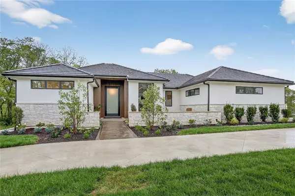 Parkville, MO 64152,7410 NW Pampas LN